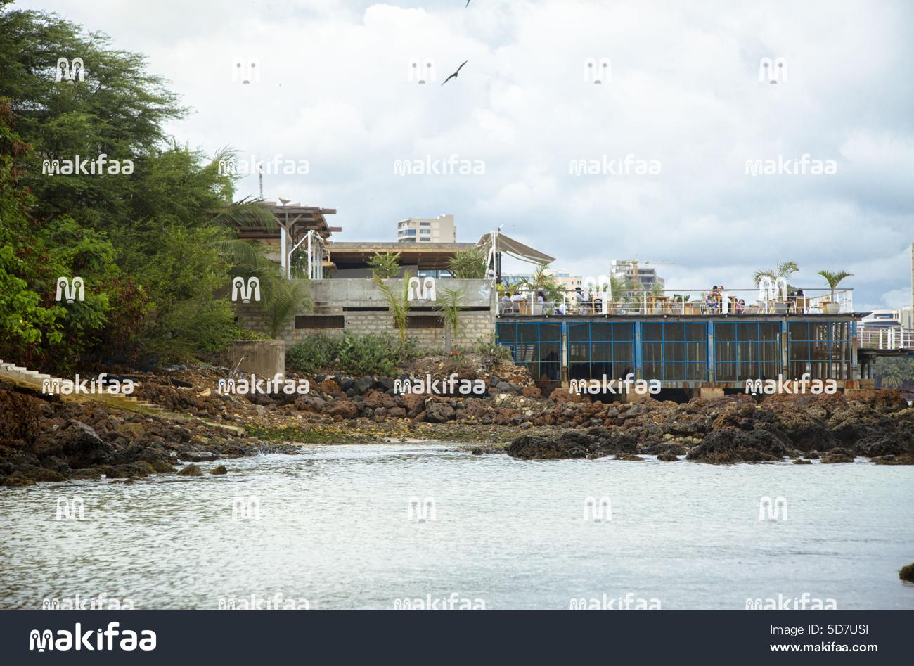 Sítio turístico da praia Oceanium desenvolvido na orla marítima 