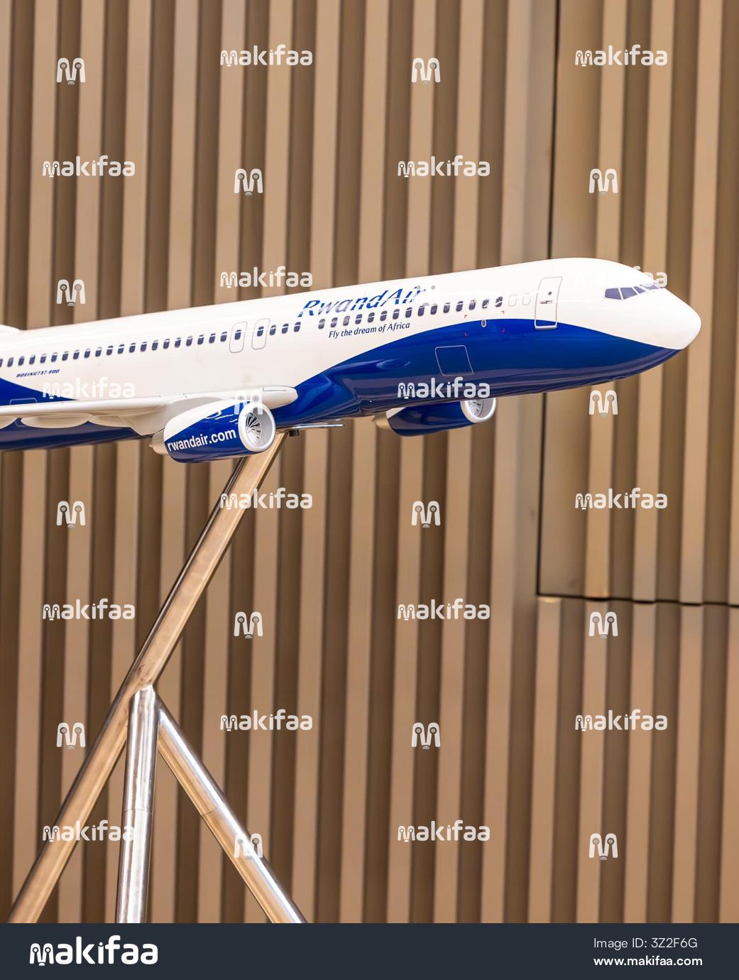 Maquette d&#39;avion Rwandair sur présentoir 